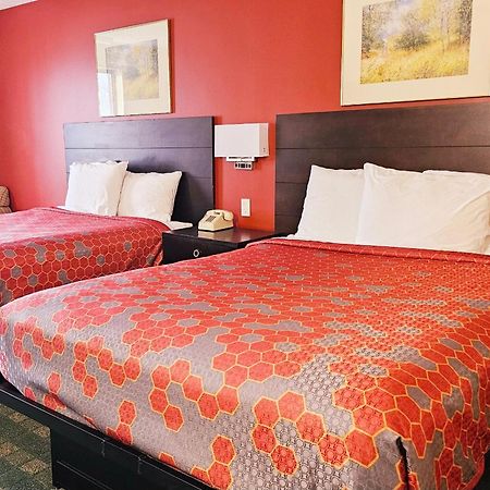 Budgetel Inn & Suites Fort Scott 外观 照片