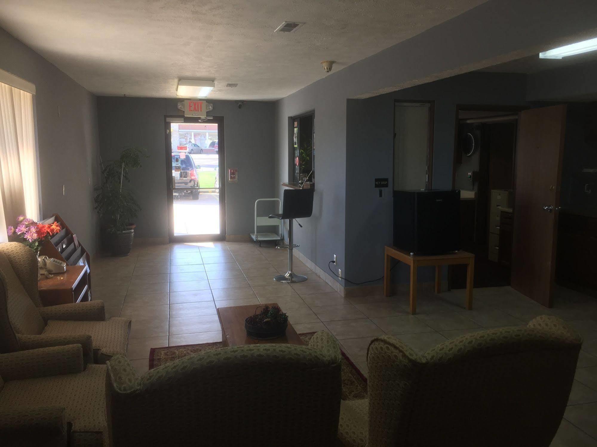 Budgetel Inn & Suites Fort Scott 外观 照片